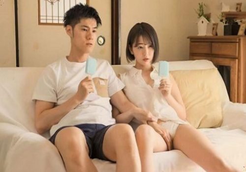 Cậu em lén xem anh trai cùng chị dâu chịch nhau để học hỏi