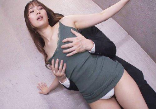 Chuyến công tác cùng em bồ nhí bướm đẹp mặt dâm