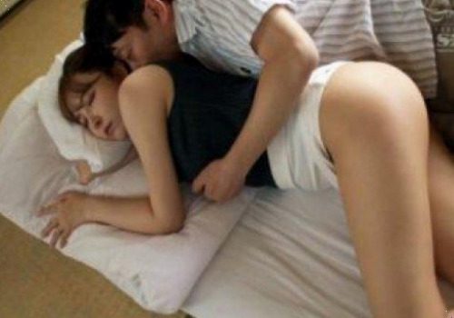 Con dâu xinh đẹp khiến bố chồng lên kế hoạch cưỡng hiếp