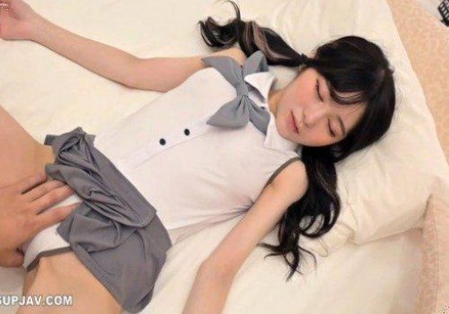 Giao hợp em nữ sinh bướm đang tới ngày